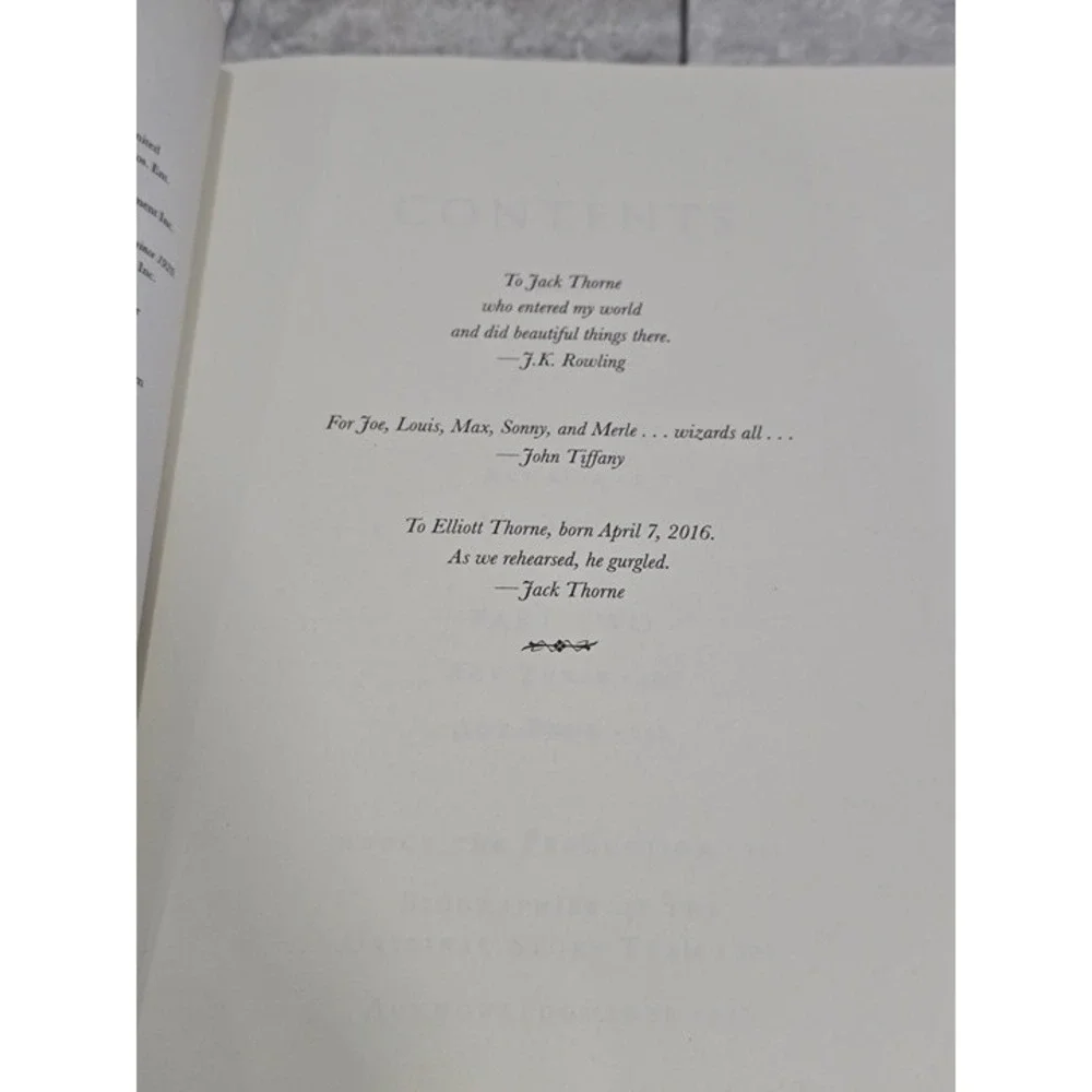 Harry Potter and the Cursed Child -‎ Parts One & Two: The Official Script Book